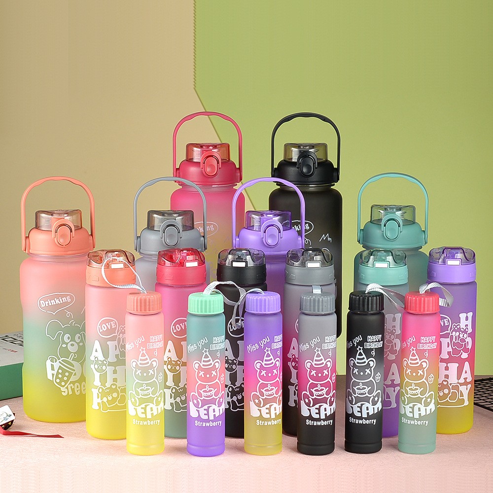 Popular Plastic Sport Bottles Combine With Straw，Color-changing Tumblers 300ML/ 700ML/ 2L Reusable plastic cups