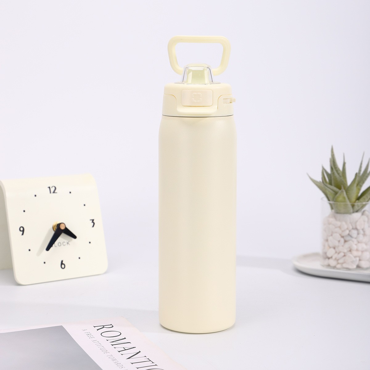 Travel-Friendly Vacuum Thermo Mug for Your Daily Commute